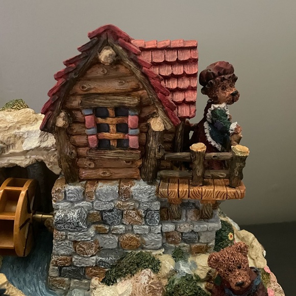 Boyd’s Bear indoor cottage core water fountain - Picture 3 of 3